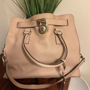 Michael Kors Hamilton Large Saffiano Leather Tote - Nude with Gold Lock